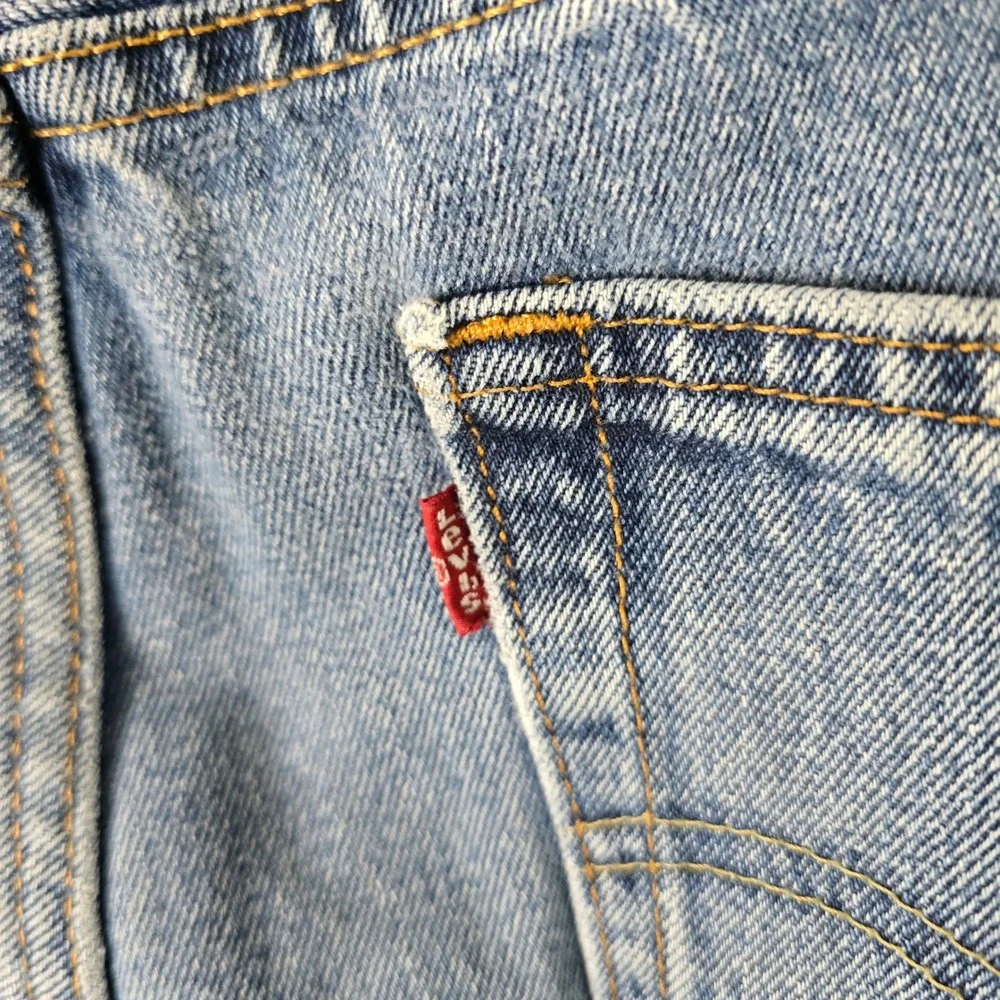 Levis 550 Relaxed Fit Tapered Leg Mens Blue‎ Jeans Medium Wash 33x32 00550-4886